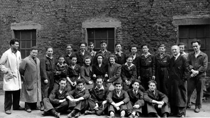 Photograph of the ORT School London.