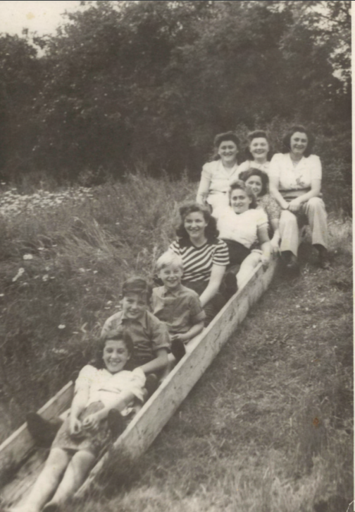 Photograph of members of the Boys in the Kings Langley hostel. (Mala Kecenberg is fifth from the bottom.)