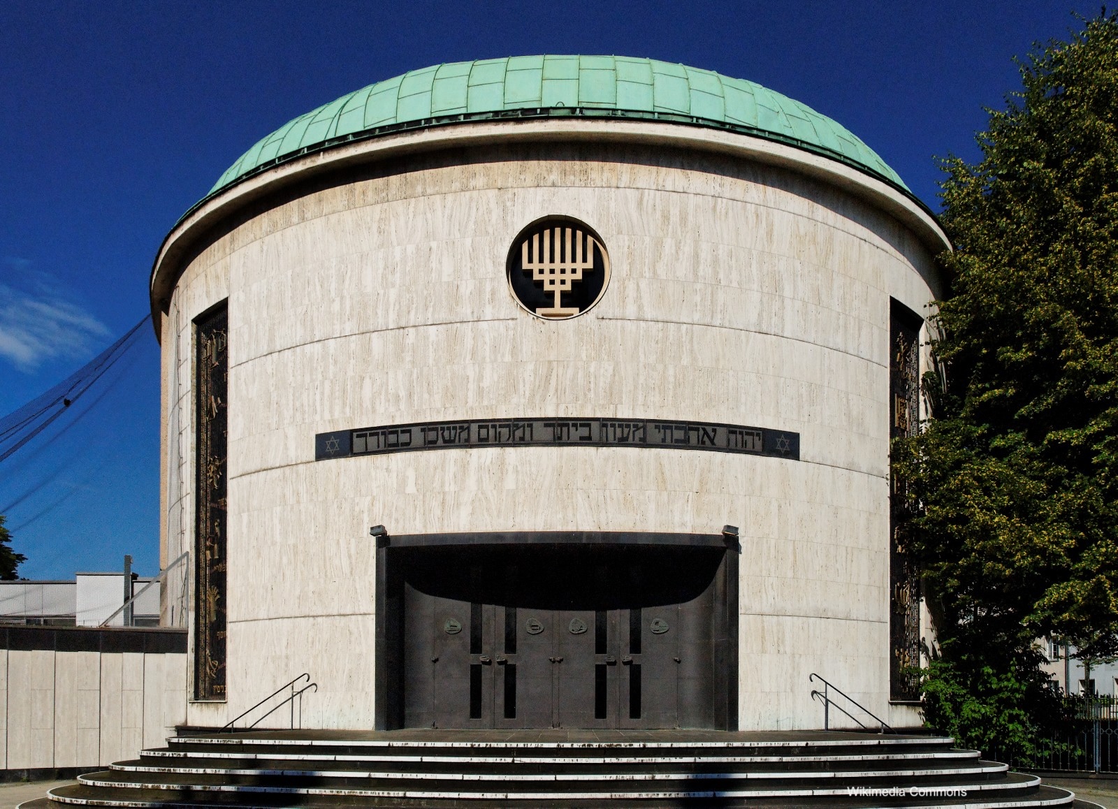 Photograph of New Synagoge, Duesseldorf