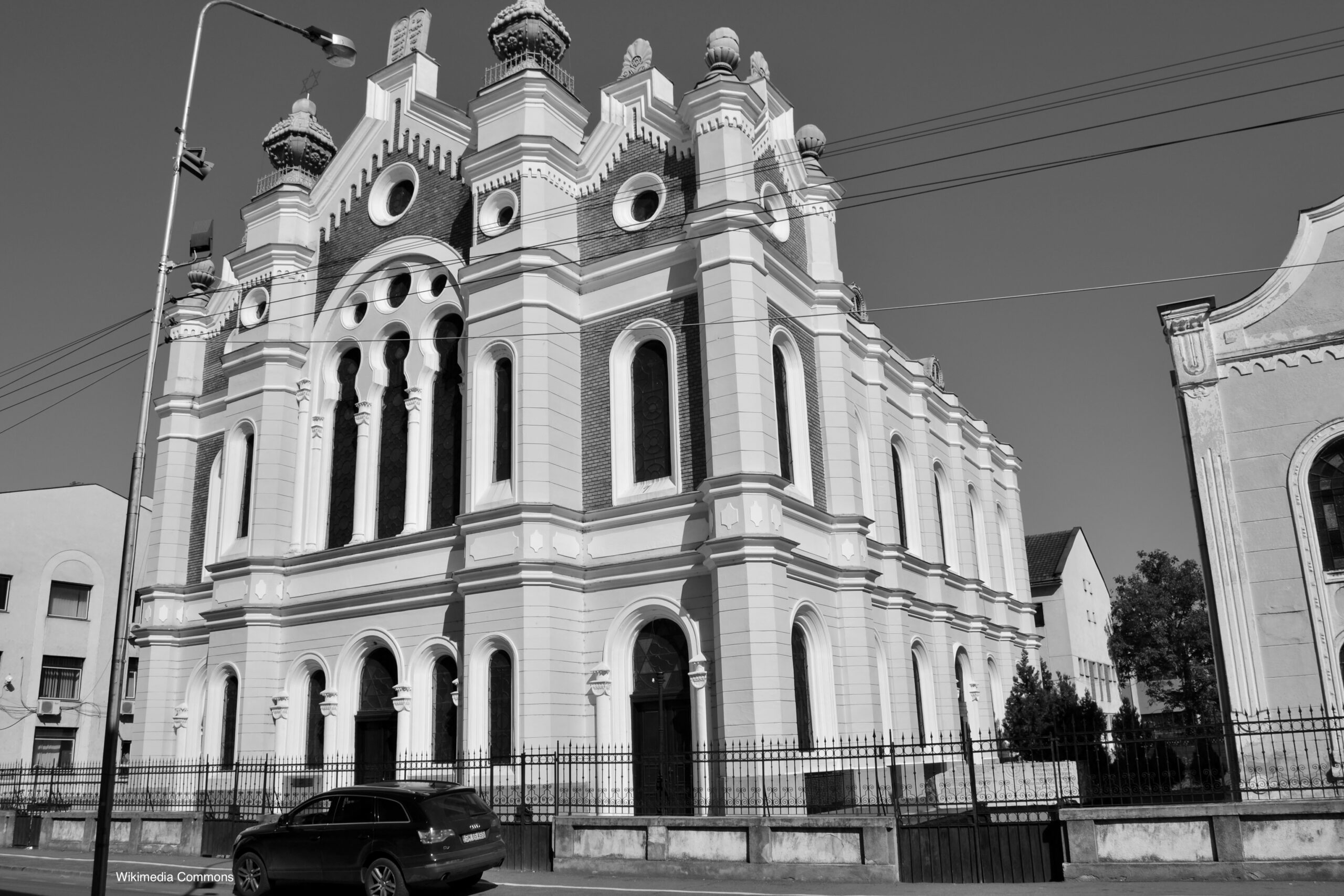 Photograph of the synagogue in Satu Mare, Romania.