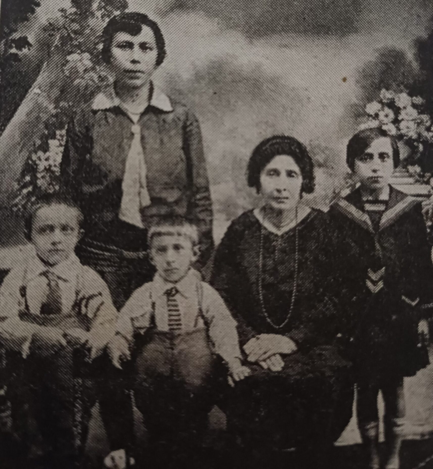 Mayer Bomsztyk and his family