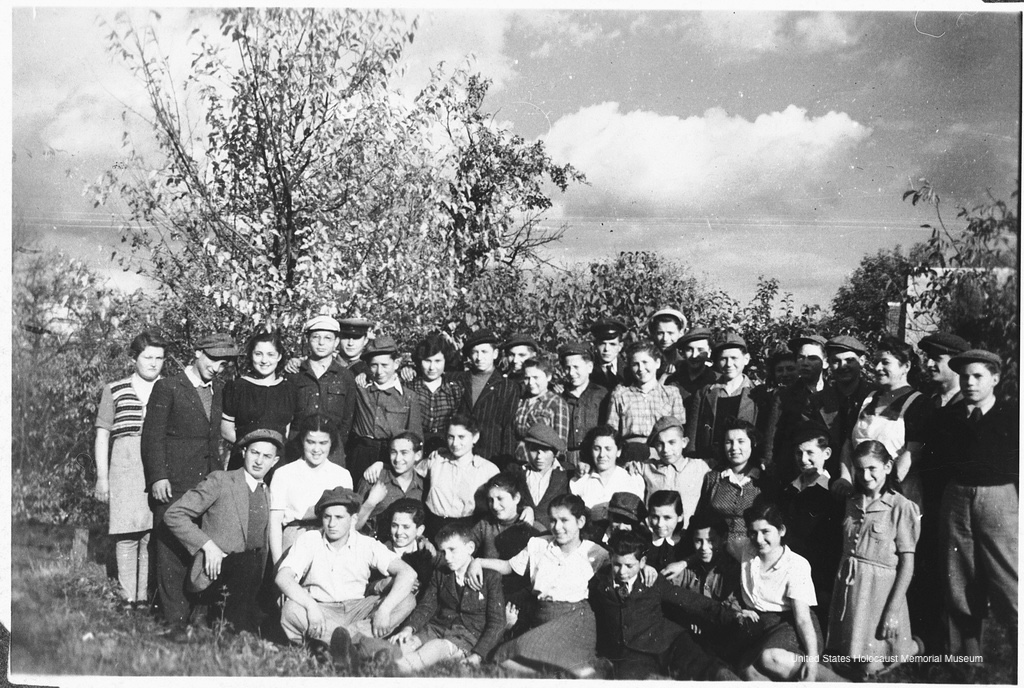 Photograph of Jewish DP youth in a hachshara (Zionist collective) in Košice 1945.