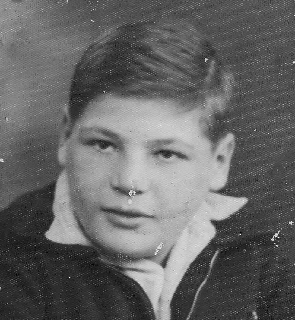 Photograph of Benek Englard in 1945.