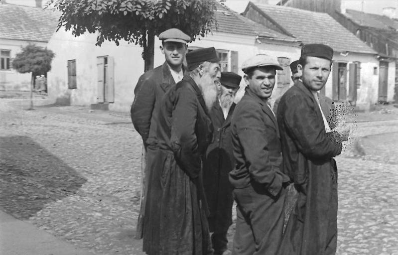 German photograph of Jews in Kielce