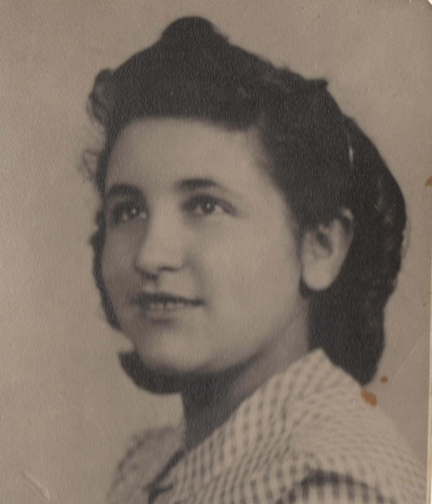 Esther as a young woman.