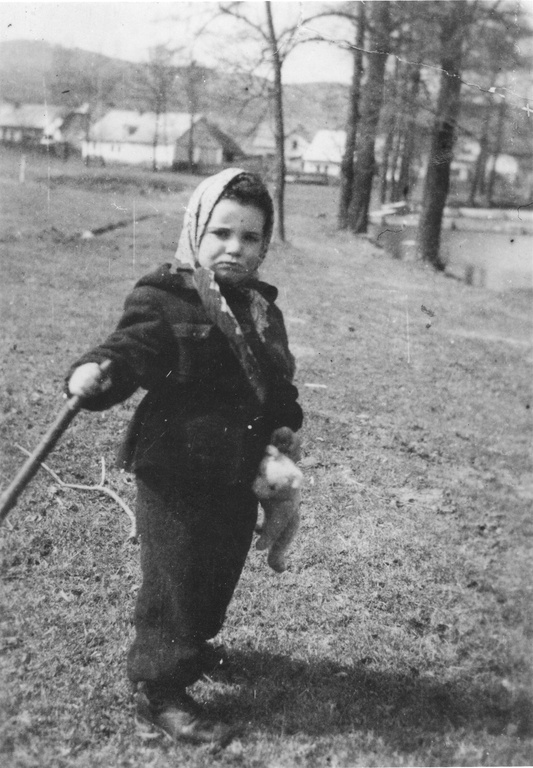 Photo of Zdenka Hurssel in 1942 prior to here deportation to Theresienstadt