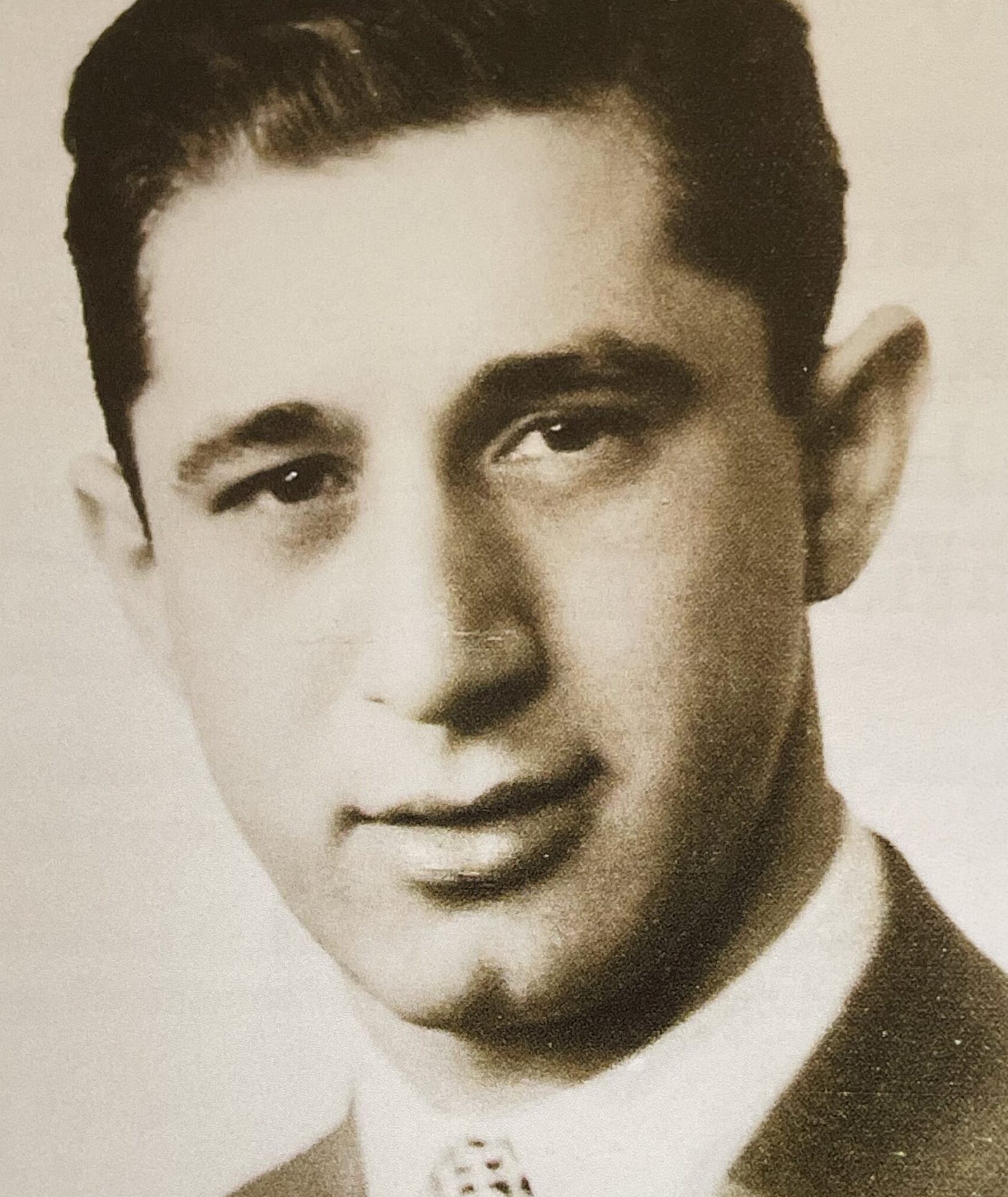 Photograph of Ivor Wieder.