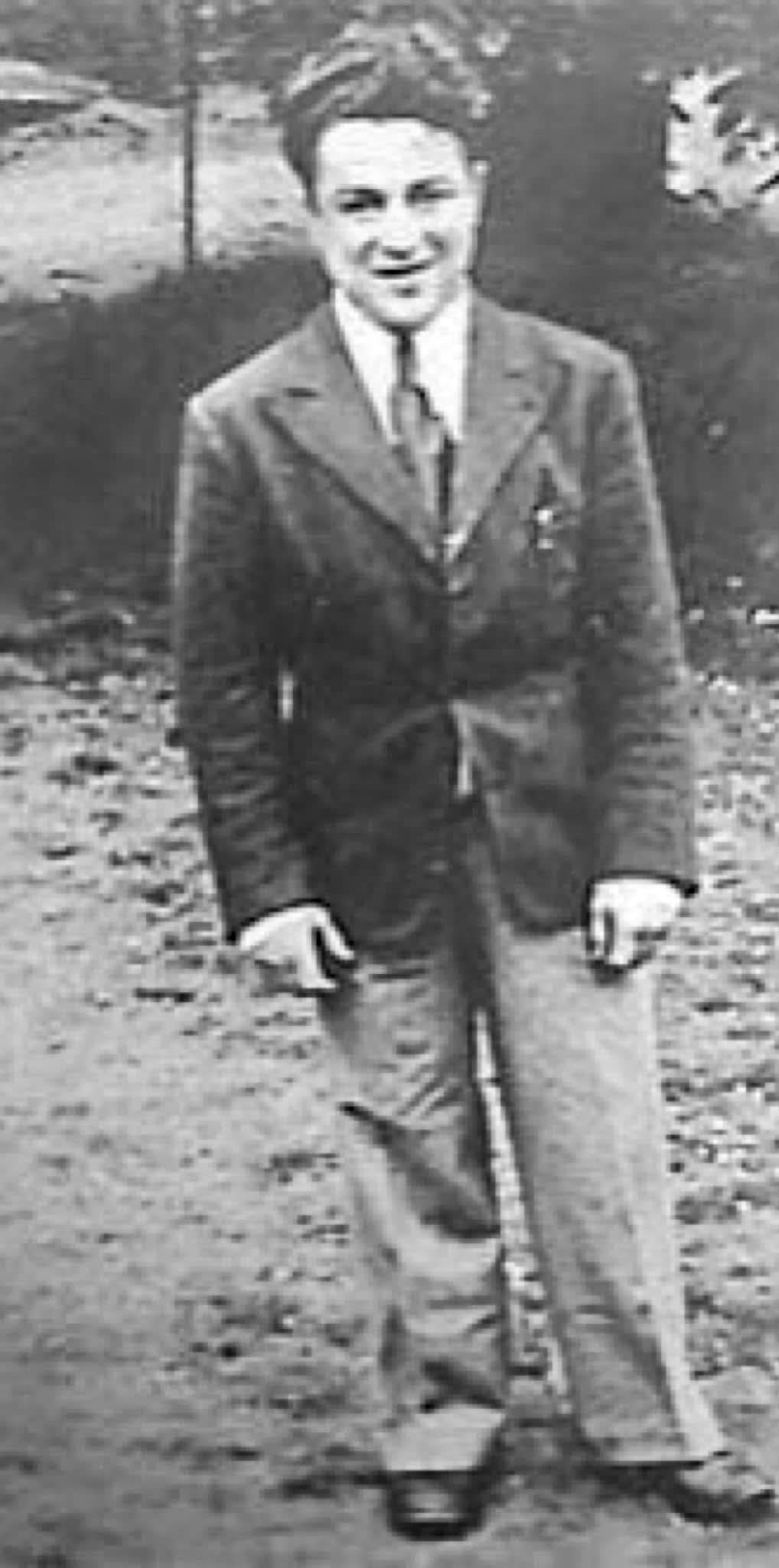 Photograph of Lipa Tepper.