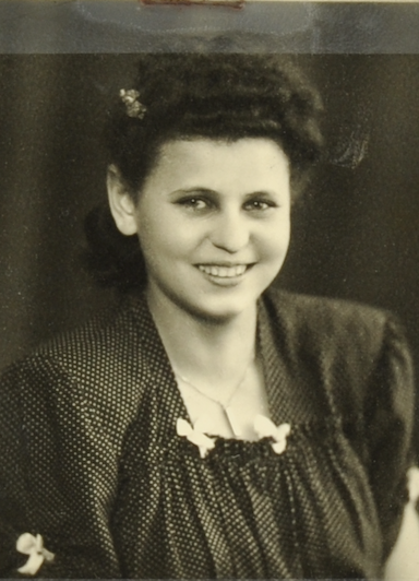 Photograph of Fani Zelmanovic