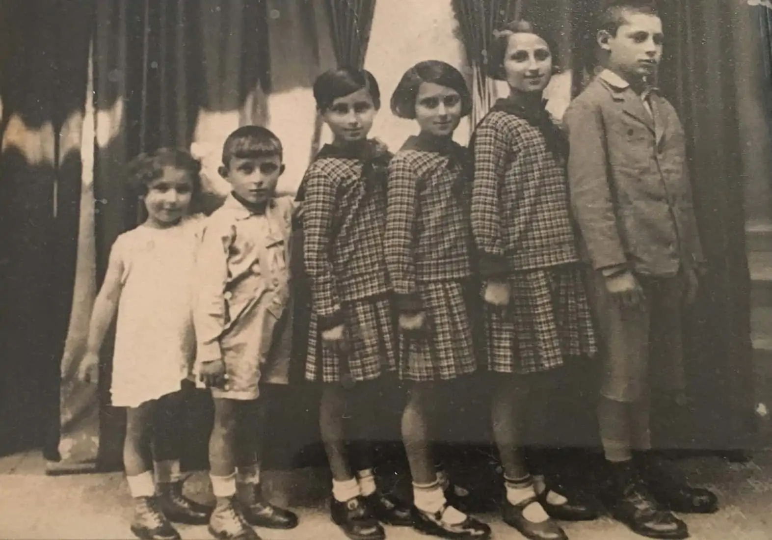 Photograph of the Stern family before World War II.