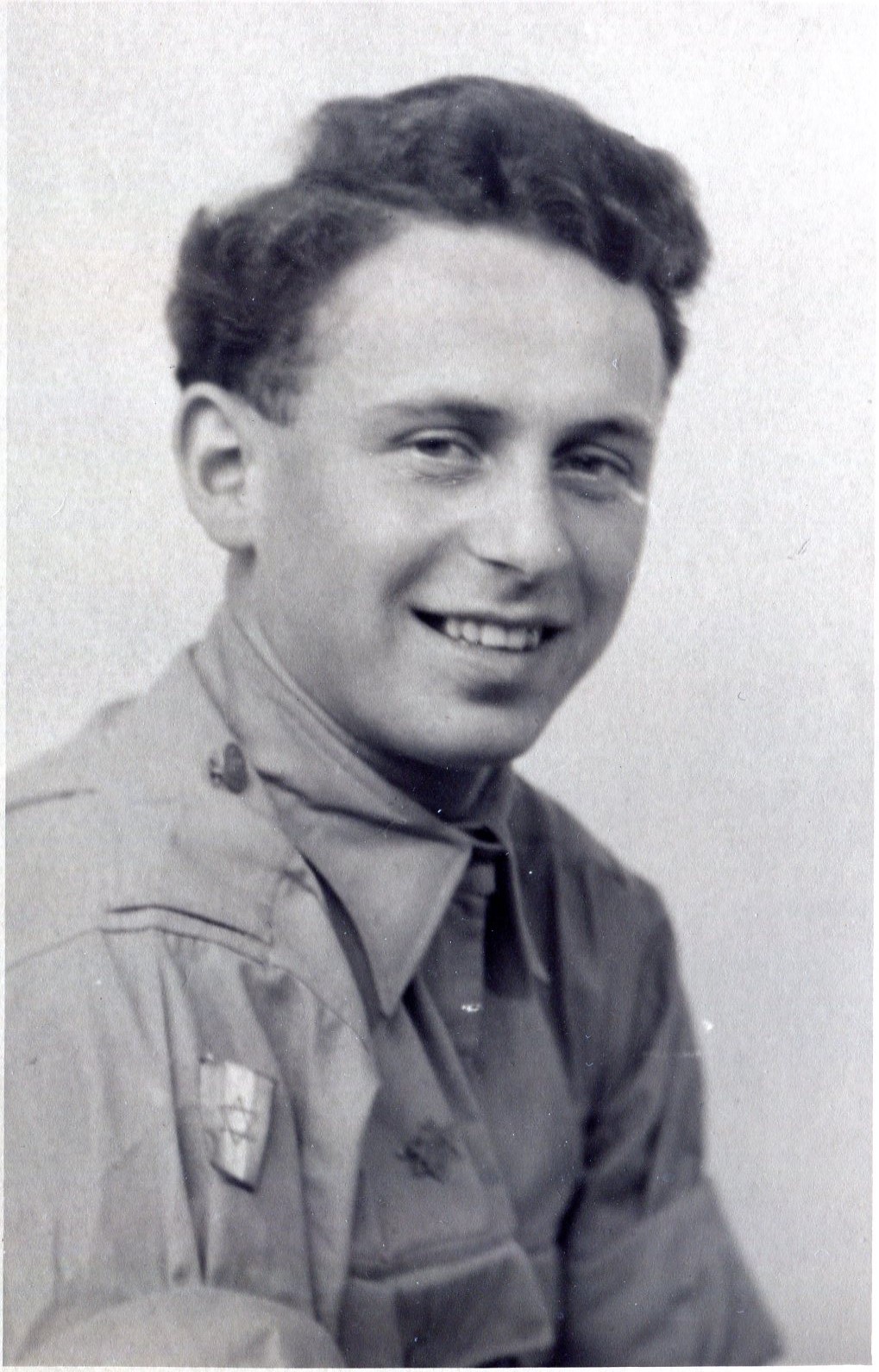 Photograph of Nat Pivnik 1945