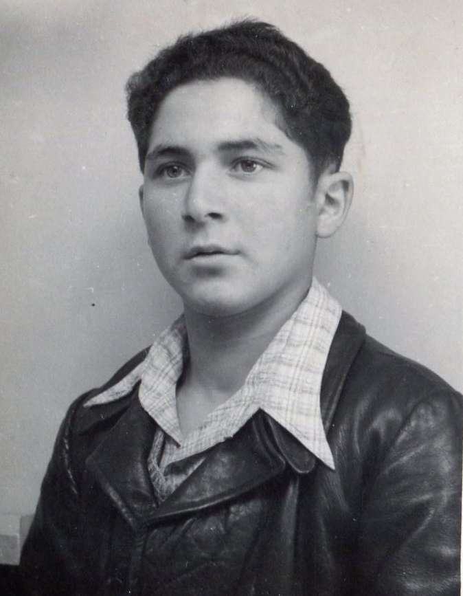 Photograph of Sam Pivnik in 1945.