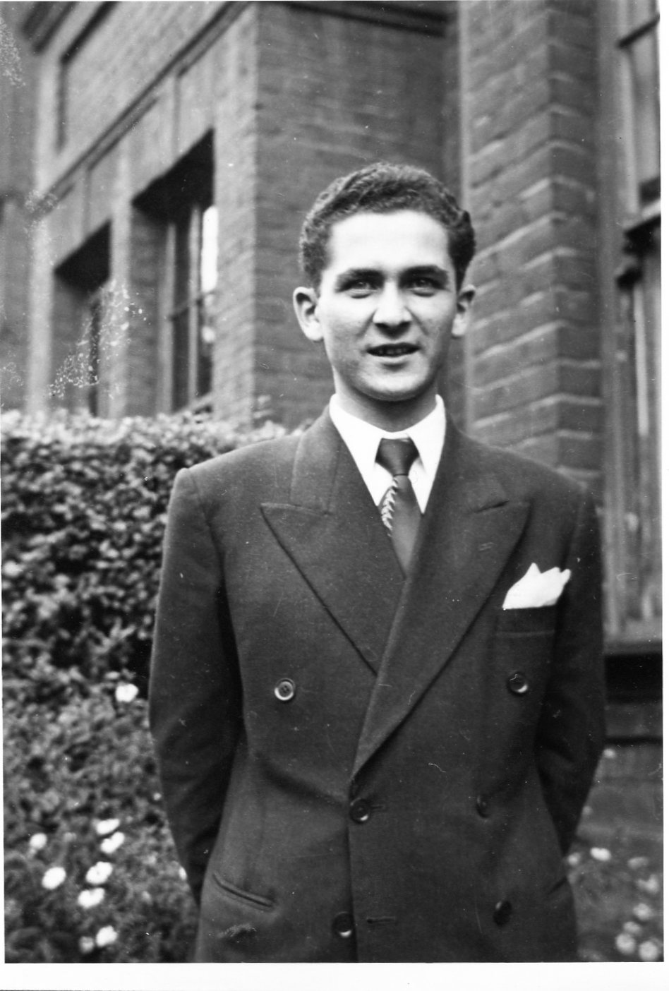 Photograph of Sam Pivnik in the 1950's