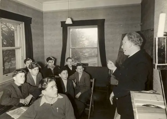 Photograph of Dr Friedmann taking a lesson in Wintershill Hall.