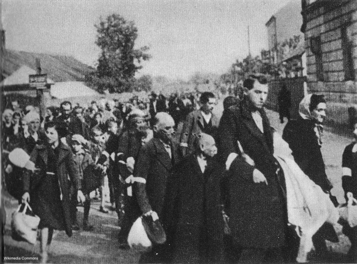 Photograph of the deportation of Jews from Rzeszów Ghetto in 1942