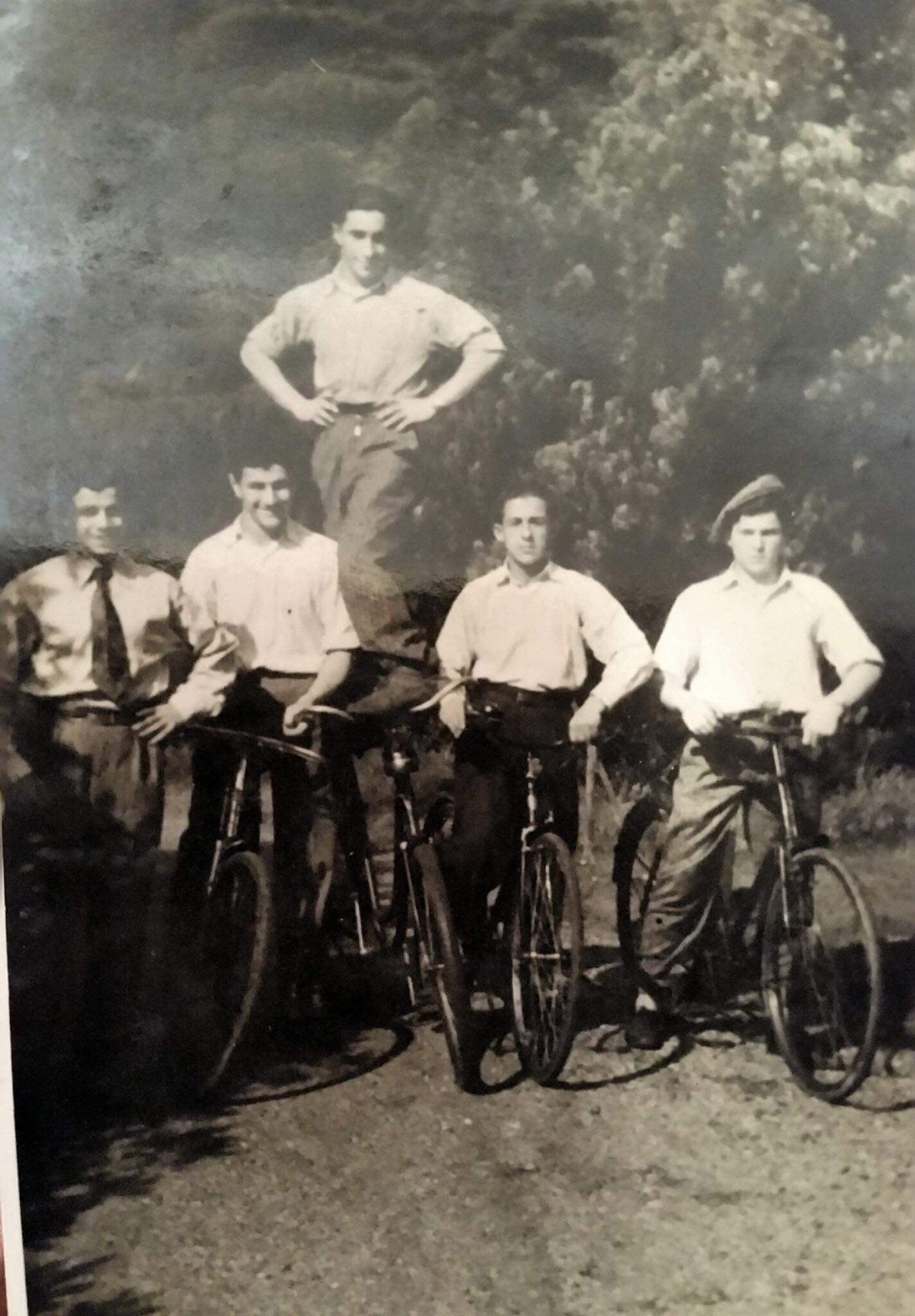 Photograph of Loughton hostel 1946.
