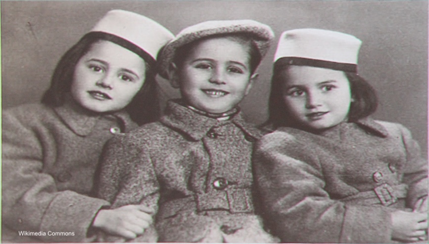 The Bucci sisters with their cousin Sergio.