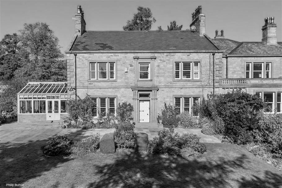 Photograph of Montford Hall.