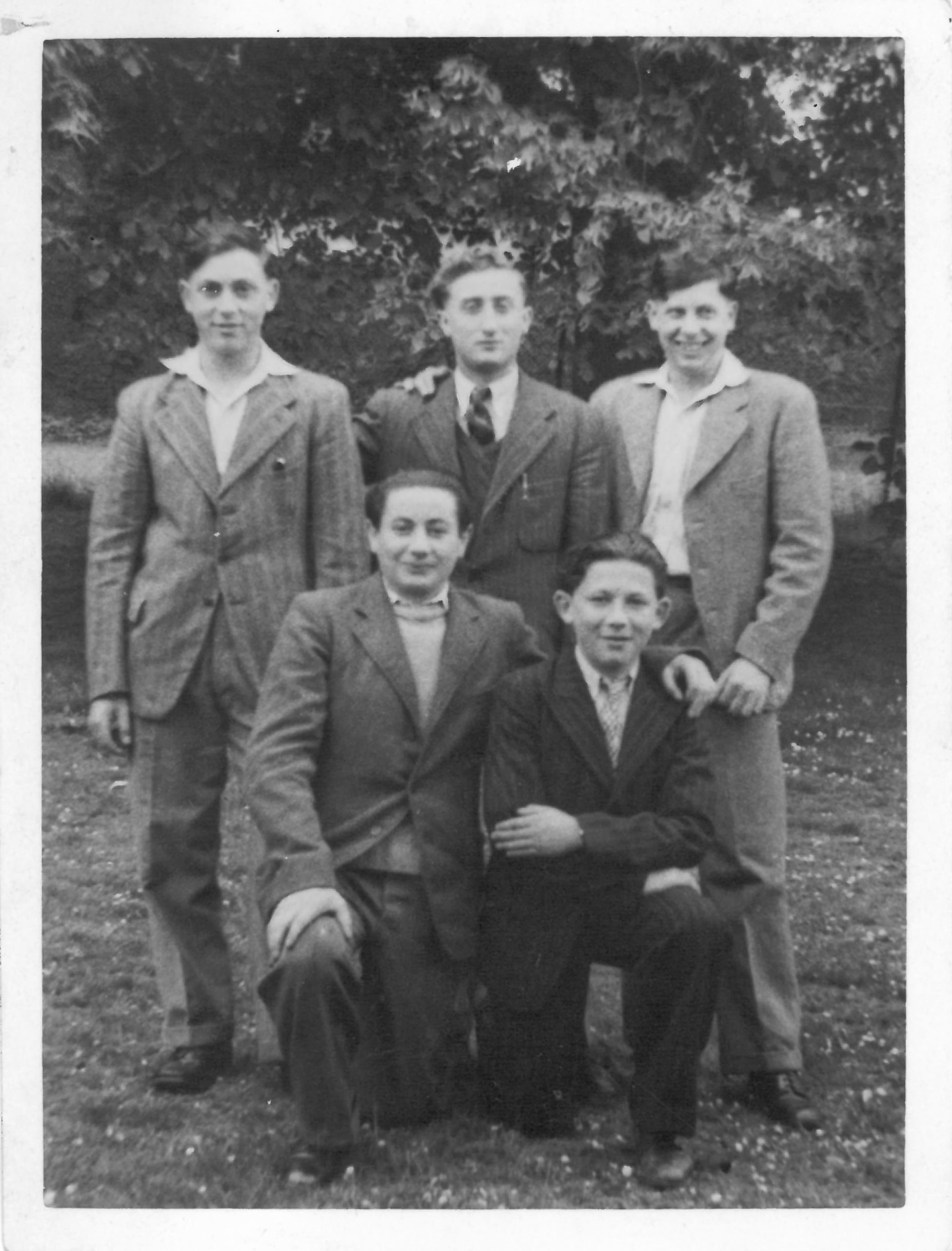 Photograph of Overbury Court, Alton in 1946.