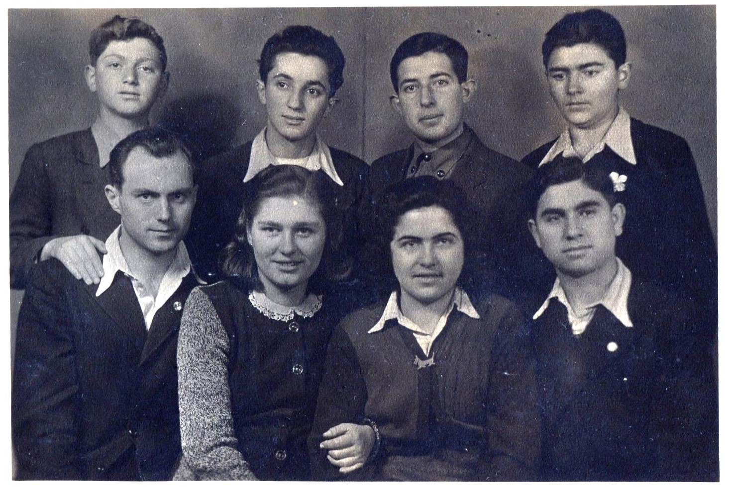 Photograph of Back row, R-L, Abe Herman, Alec Kochen and friends at Bunce Court