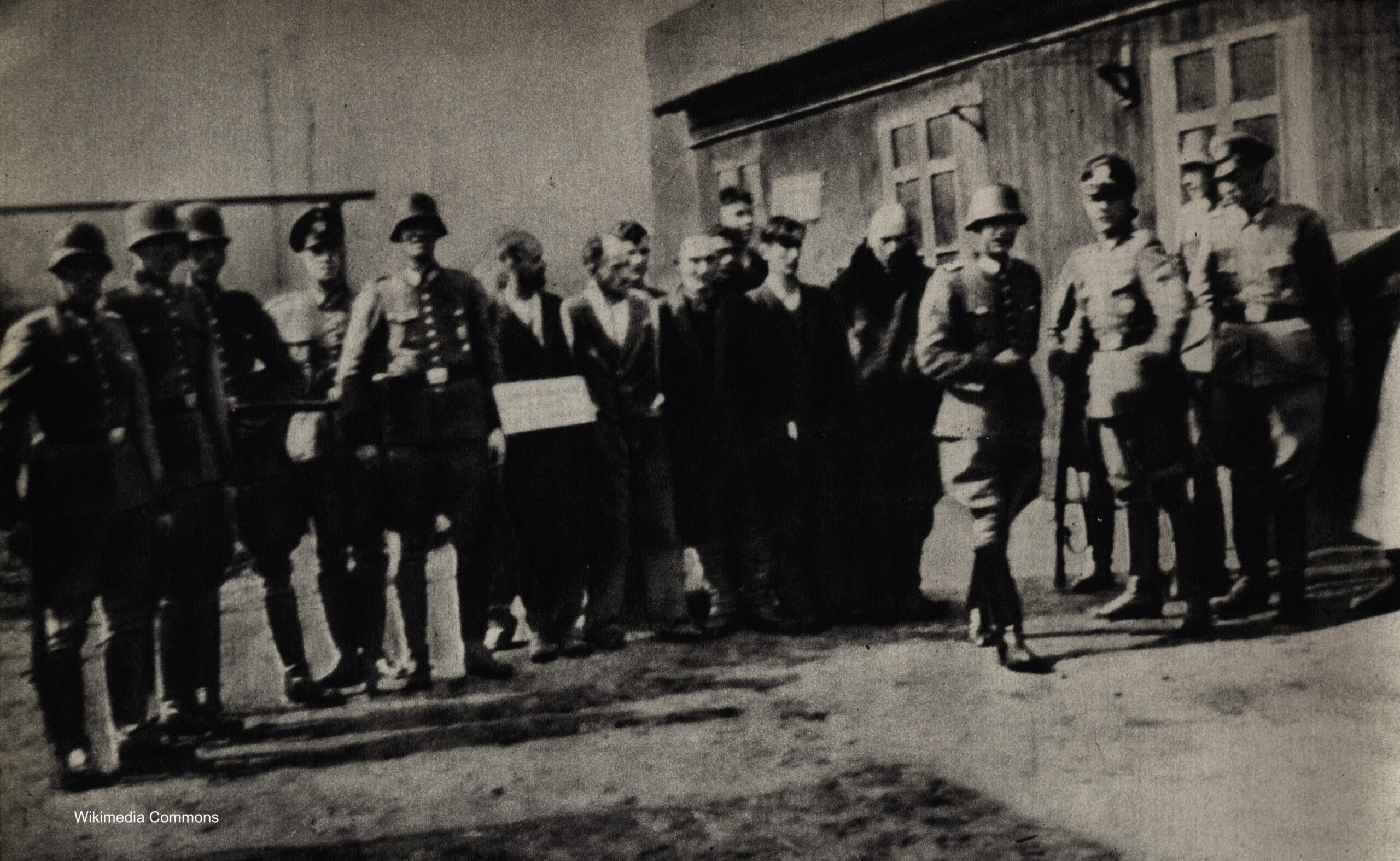Execution of Jews in Ozorków, 1942.